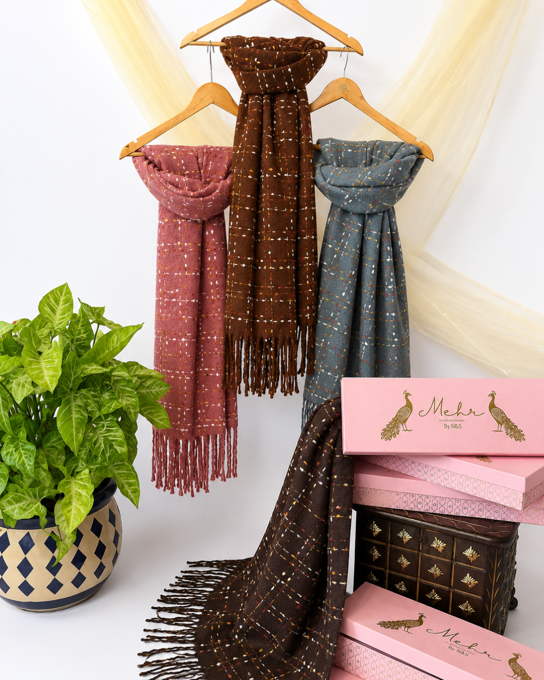 Jugnu | Warm Knitted Stole