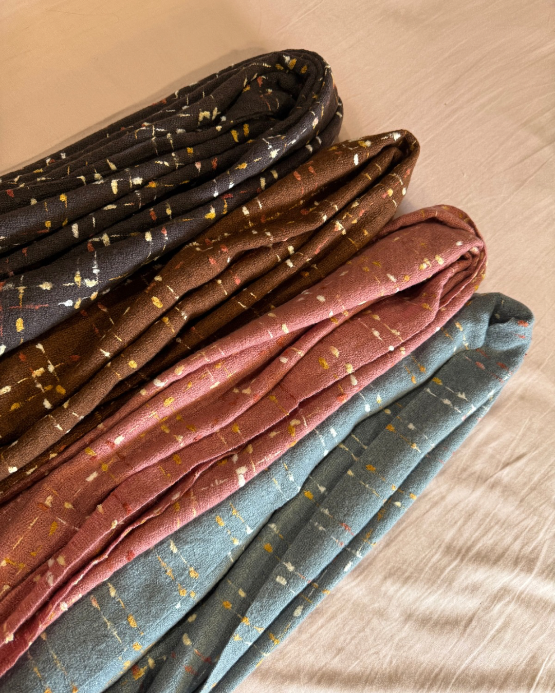 Jugnu | Warm Knitted Stole